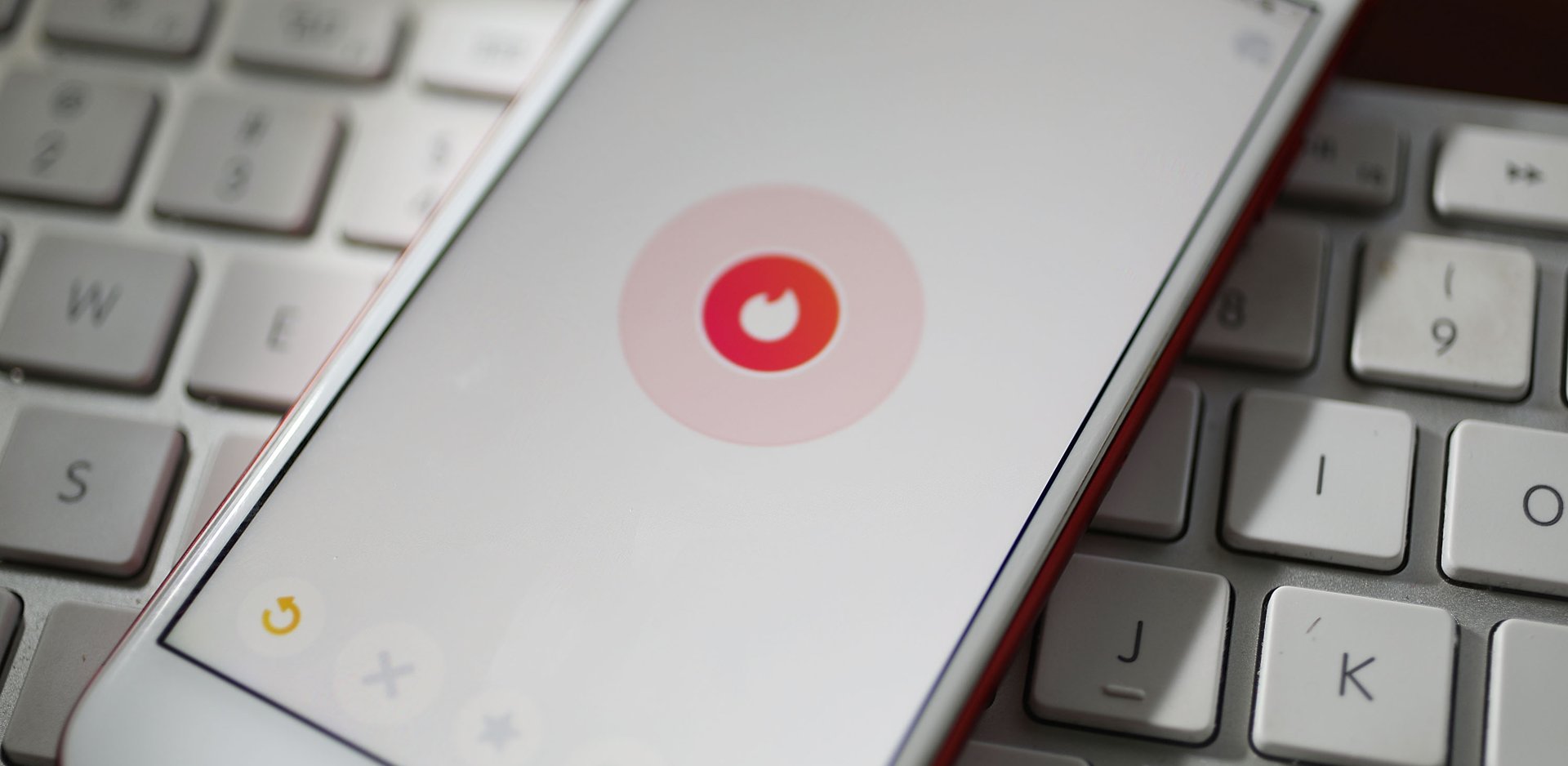Before dating online for the first time, you need the following things